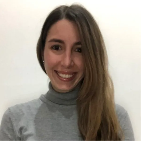 Carolina Mejia — Gerente de Publicidad · Alpina